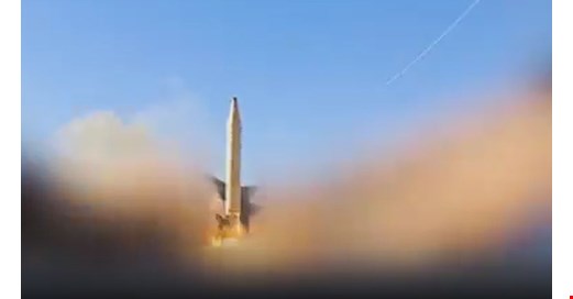 İran'dan İsrail'e 'devasa' balistik füze yağmuru! Hipersonik Fettah ve Hürremşehr-4 füzeleri ateşlendi