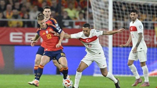 İspanya elimizden kaçtı: Türkiye, İspanya ile 2-2 berabere kalarak Play-Off öncesi rakiplere gözdağı verdi