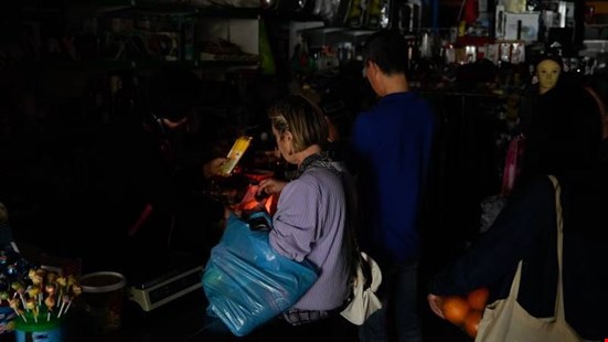 İspanya ve Portekiz'de büyük çaplı elektrik kesintisi