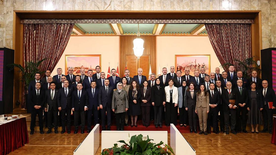 İşte 47 oyla kabul edilen raporun tam metni: Komisyonda kabul edildi