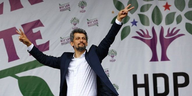 Garo Paylan: Markar Esayan&#39;ın Mehmet Metiner&#39;den farkı yok | Marmara Yerel Haber