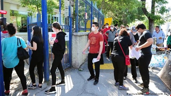 Eğitimde Covid-19 sancısı büyüyor
