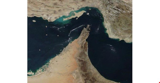 ABD’den çaresiz adım: Bombaladığı İran’a petrol ambargosunu gevşetti