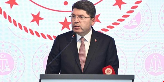 Adalet Bakanı Tunç'tan sahte diploma açıklaması