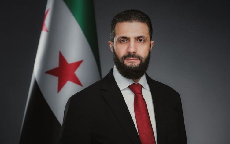 Ahmed Şara: İlk parlamento oturumu için Kuzeydoğu Suriye’deki durumun normale dönmesini bekliyoruz