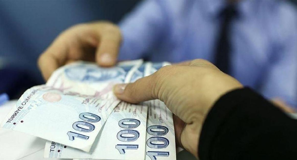 AK Parti'den milyonlarca emekliyi ilgilendiren yeni bayram ikramiyesi formülü: Artık ihtiyaç sahibine verilecek