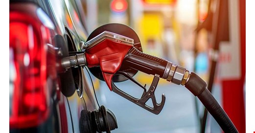 Akaryakıta bir dev zam daha: Motorinde '80 TL'lik psikolojik sınır aşılıyor