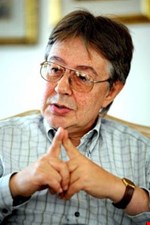 Akın ÖZÇER