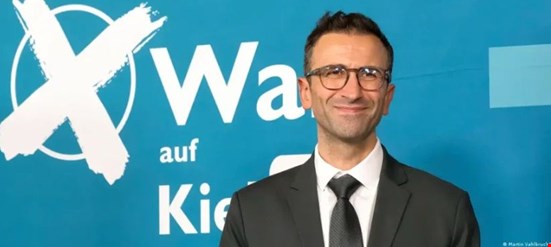 Almanya’da ikinci Türk belediye başkanı: Yeşiller’den Samet Yılmaz