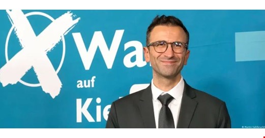 Almanya’da ikinci Türk belediye başkanı: Yeşiller’den Samet Yılmaz