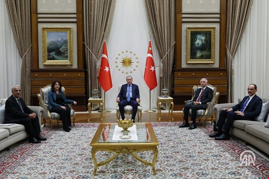 Ankara’da çözüm günü: Hakan Fidan komisyonda konuştu, İmralı Heyeti Beştepe’de