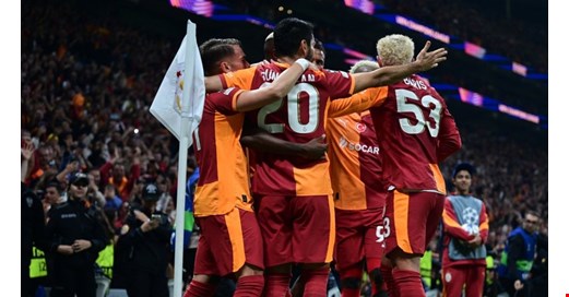 Aslan'dan tarihi zafer