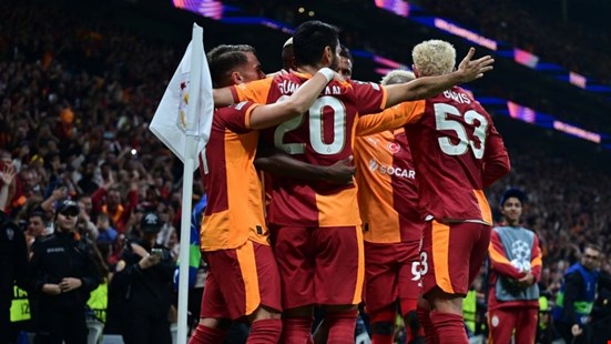 Aslan'dan tarihi zafer