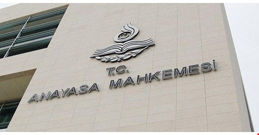 AYM’den tarihi basın özgürlüğü kararı: “Gazeteciler; kırıcı, şok edici, rahatsız edici ifadeler kullanabilir”