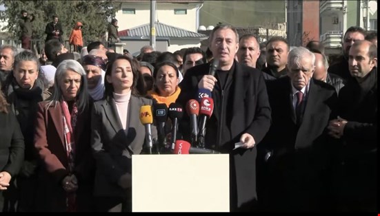 Bakırhan, Bahçeli’ye Suriye sınırından seslendi: “Sen kuru temizlemeci misin?”