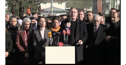 Bakırhan, Bahçeli’ye Suriye sınırından seslendi: “Sen kuru temizlemeci misin?”