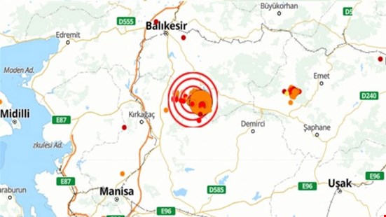 Balıkesir’de şiddetli deprem: İstanbul da sallandı