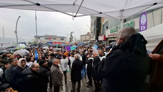 “BARIŞ DİLİ EMİRLE, TEHDİTLE OLMAZ”