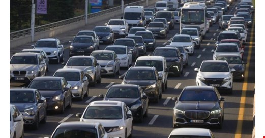 Bayram trafiğine çıkacaklar dikkat: İçişleri Bakanı'ndan tuzak radar, yeni plaka ve ekran cezası açıklaması