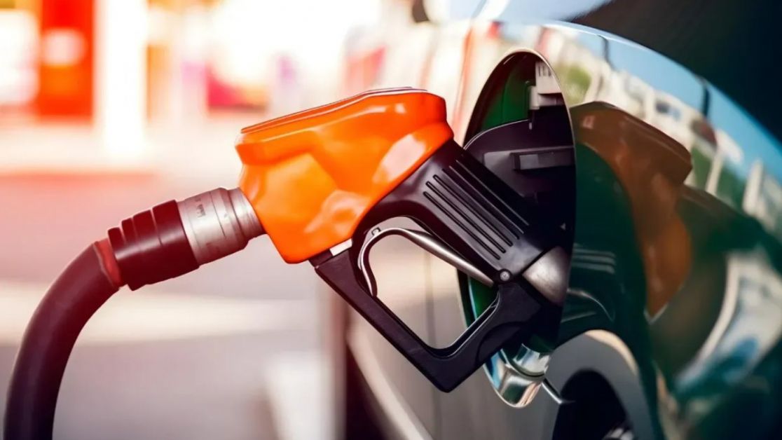 Benzin ve motorine indirim geldi