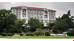 Boğaziçi’nde yeni kadrolaşma iddiası: Kadrolu öğretmenler tasfiye edildi, sendikalı çalışanlar işten çıkarıldı