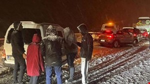 Bolu Dağı'nda kar yağışı yoğunlaştı