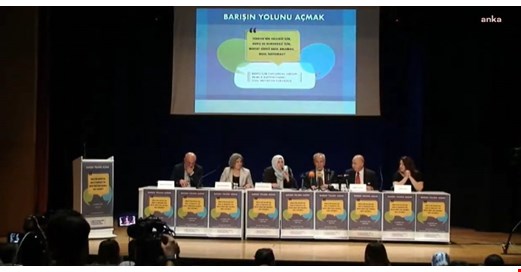Bülent Arınç, DEM Parti'nin konferasından konuştu: ‘Zannedildi ki Bahçeli bunu söylemekle partisini mahvetti…’