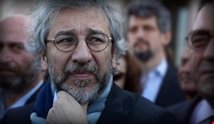 Can Dündar: Sedat Peker bana ‘Sen vatana ihanet ettin, asılmayı hak ettin’ diye mesaj göndermişti