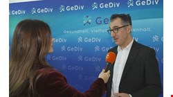 Cem Özdemir Koma Amed konserine katıldı, Kürtçe konuştu