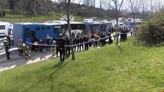 Cezaevi araçları kaza yaptı: 6 jandarma personeli yaralandı