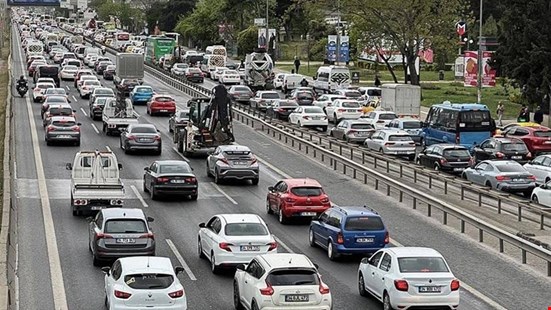 Cezalar ikiye katlandı: Trafikte 'para cezası ve ehliyete men' dönemi