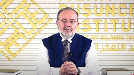 Diyanet İşleri eski Başkanı Mehmet Görmez: Peygamberi peygamberce savunmalıyız. Çirkinliğe aynı çirkinlikle cevap vermekten kaçınmalıyız