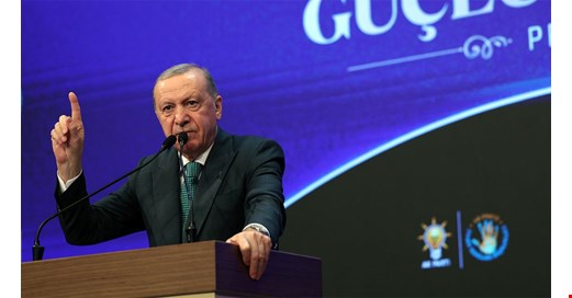 Erdoğan, Özel'i hedef aldı: İstanbul'u yağmalayan örgüte posta güvercinliği yapıyor