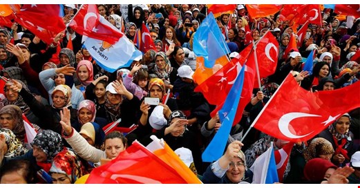 Ertuğrul Özkök: Son 72 saat’te gelen bilgi: AKP döneminde Türkiye’de “çok dindarım” diyen kaç kişi kaldı?