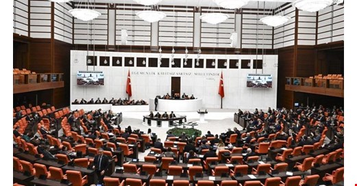 Eski bakan ve milletvekillerinden yeni Anayasa uyarısı: Yeni anayasa değil, adil yönetim gerekli