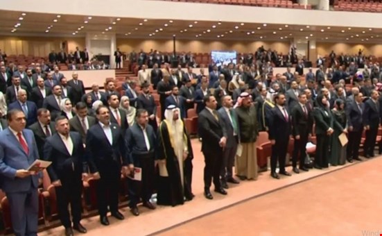 Irak’ta 6. yasama dönemi: Parlamento Başkanı seçildi, Kürt vekiller Kürtçe yemin etti