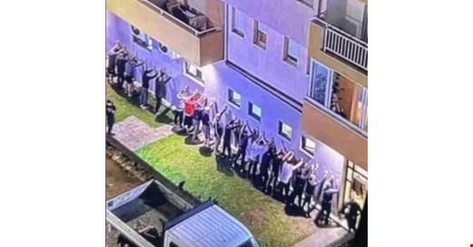 Karadağ’da iki Türk bir Karadağlıyı bıçakladı, “Türklere ölüm” sloganlarıyla halk sokağa çıktı. Türk vatandaşlarına vize serbestisi askıya alınıyor
