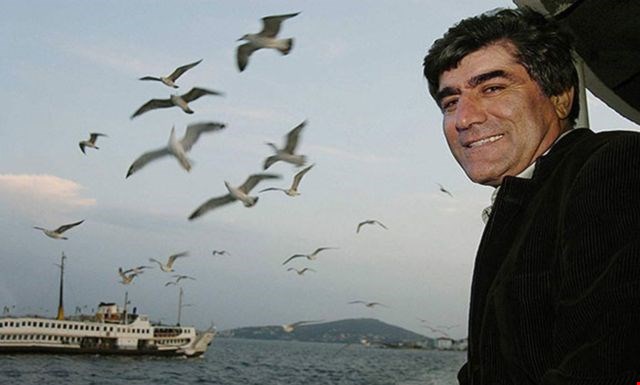 Karin Karakaşlı: Sevgili ölüler çetelesi