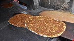 Lahmacunda sakatat, peynirde natamisin