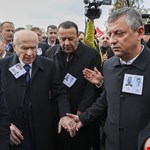 Liderler şehit töreninde bir araya geldi: Bahçeli ile Özel el ele