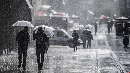 Marmara'dan Karadeniz'e sağanak alarmı: Meteoroloji'den 7 ile sarı kodlu 'kuvvetli yağış' uyarısı: Sıcaklıklar 5 derece düşecek