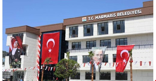 Marmaris Belediyesi'ne gece yarısı operasyonu