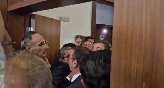 Meclis’te zeytinlik gerilimi: Komisyonda yumruklu kavga çıktı