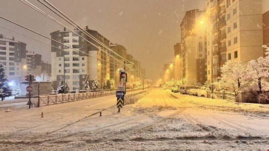 Meteoroloji'den 30 il için alarm! Kar, sağanak yağmur ve fırtına...