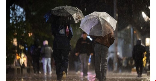 Meteoroloji'den çok sayıda il için uyarı: Batıda sağanak, doğuda kar bekleniyor