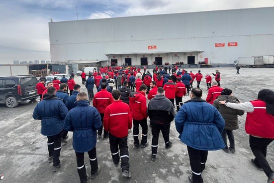 Migros’tan eylemdeki işçilere ‘fesih’ mesajı: DGD-SEN depolara çağrı yaptı