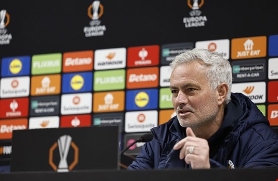 Mourinho’dan yönetime transfer eleştirisi