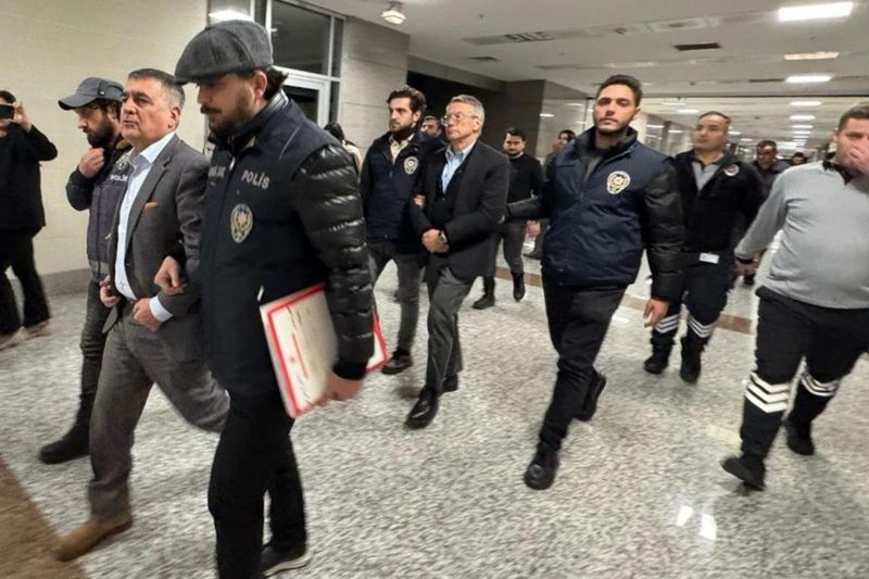 Mustafa Yeneroglu: Eleştiriyi suça dönüştüren yargı