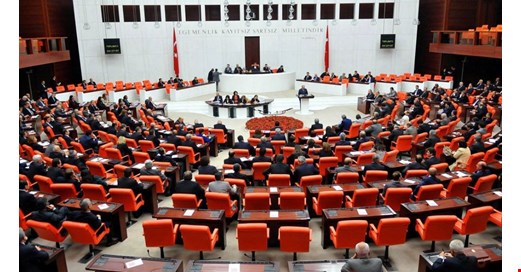 Mustafa Yeneroğlu: Otoriterliğin gölgesinde yeni yasama yılı açılışı