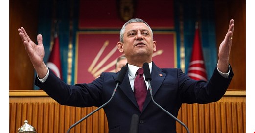 Özel, Mesut Özarslan'a attığı mesajları tek tek okudu: Bu Tosuncuk milletin helal oylarıyla kaçıyor